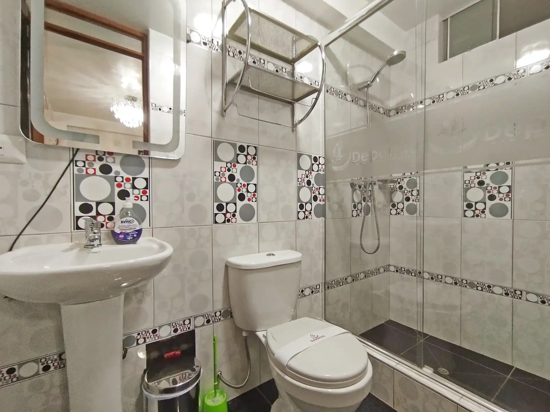 Baño Principal del Departamento familiar 6 personas en Huaraz 4 piso