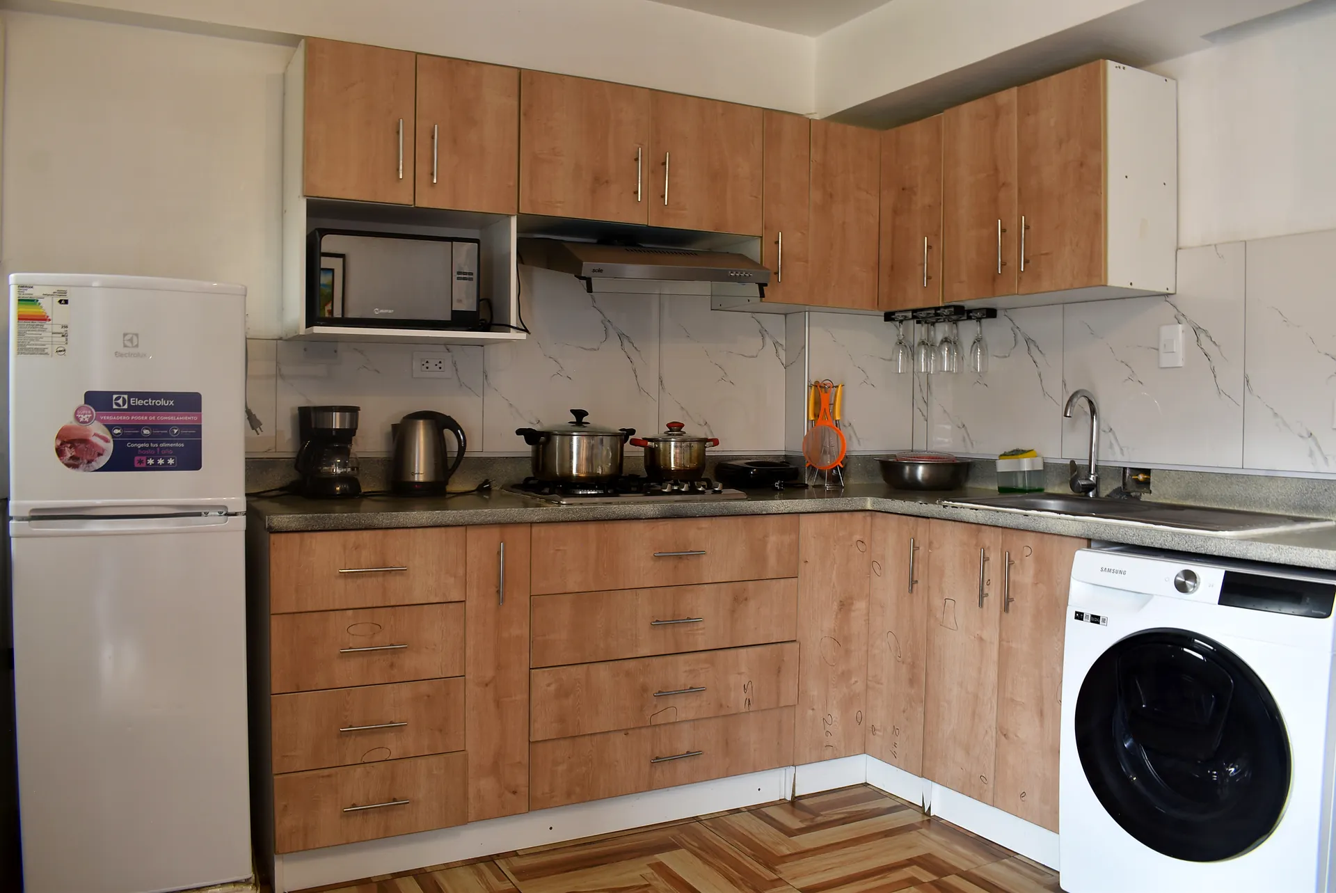 Cocina del Departamento y minidepartamento en Huaraz 4 piso