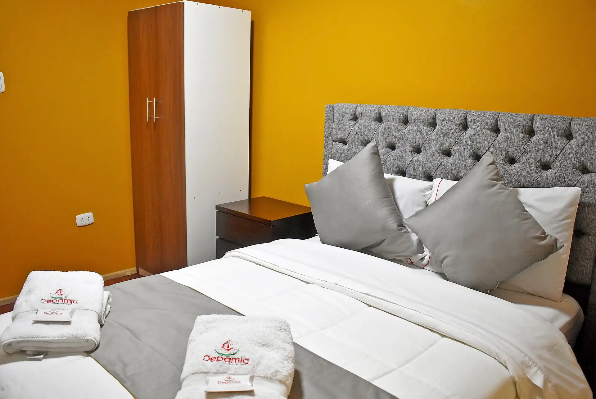 Primer Dormitorio del departamento familiar en el 1er Piso
