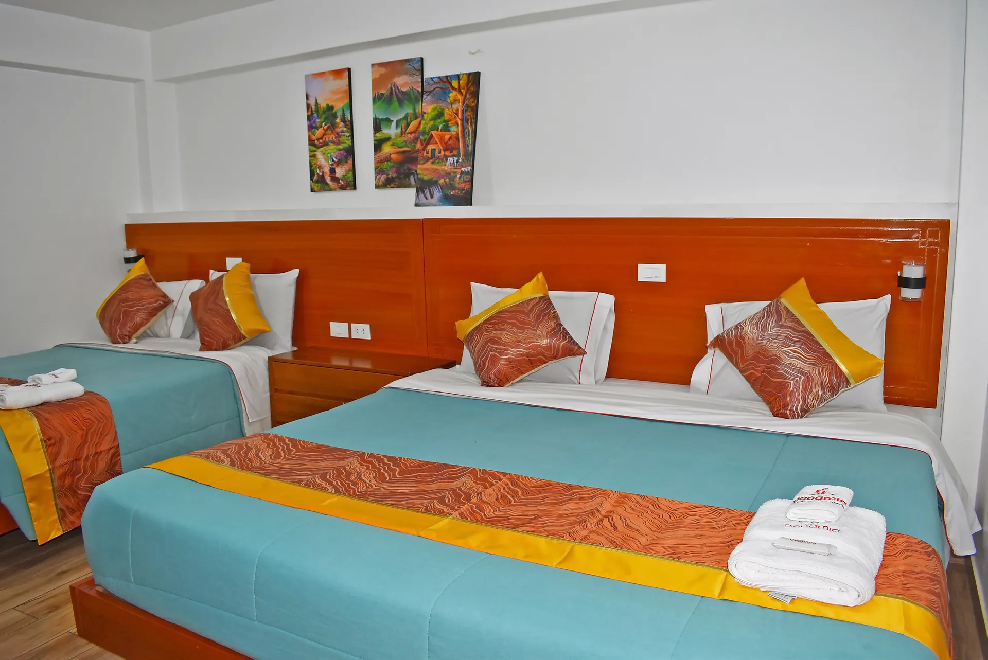 Dormitorio con camas dobles del mini departamento 2 piso